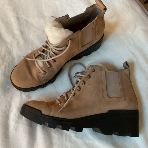 Eileen Fisher Taupe Lace-Up Shearling-Trim Ankle Boots 8 - Picture 3 of 8